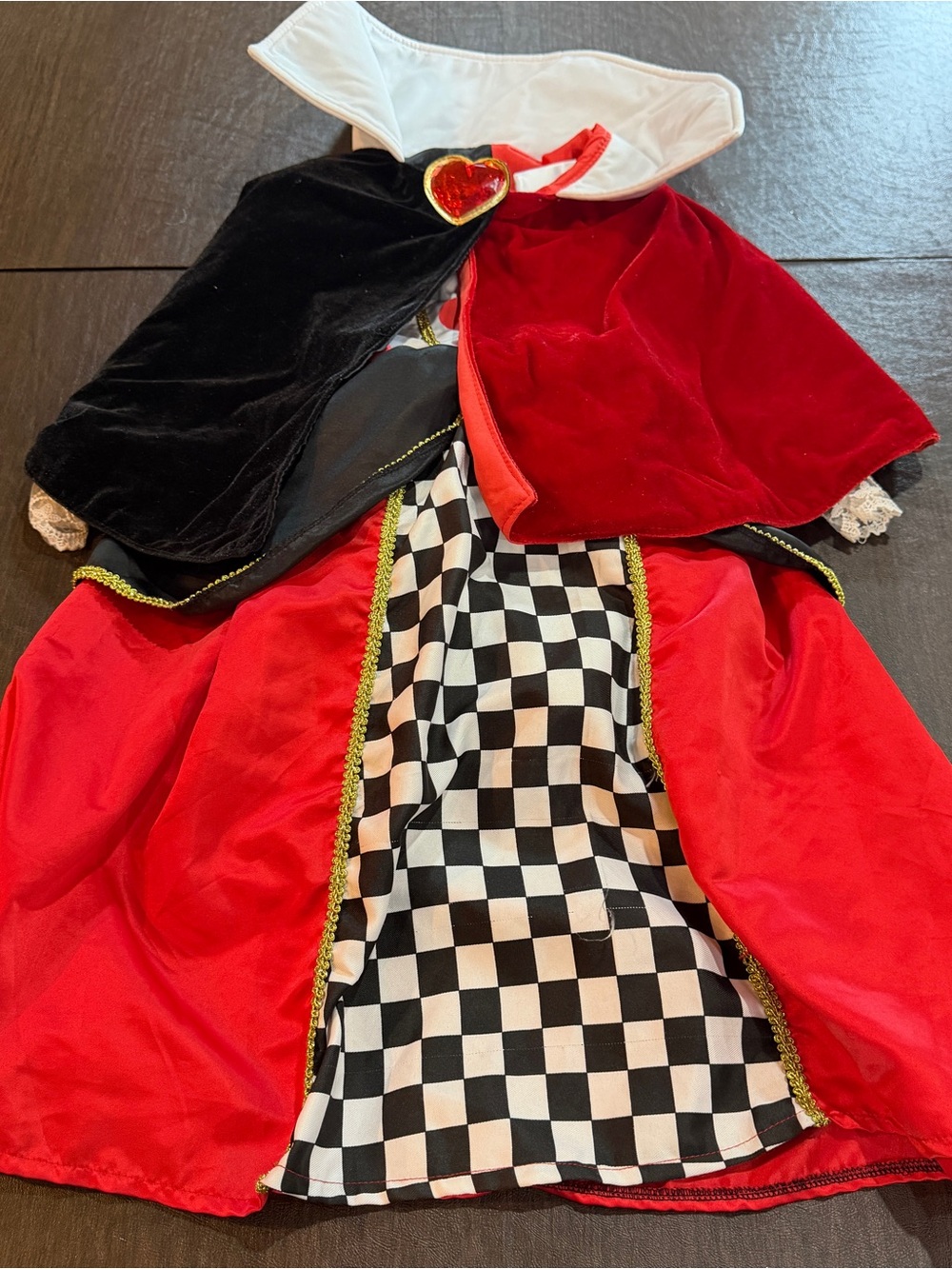 Red & Black Queen of Hearts Kids Costume Cape and Dress- Sz Small - Picture 3 of 11